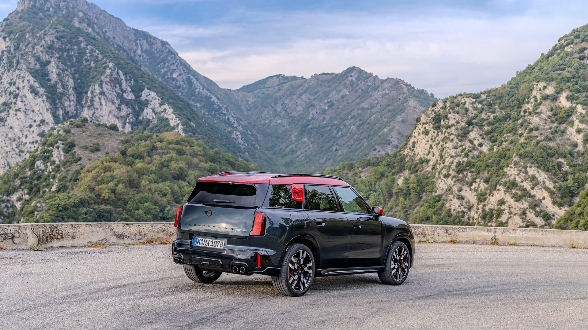 Güçlü Görünüm ve Maksimum Performans: Yeni MINI John Cooper Works Countryman | MINI Türkiye Güçlü Görünüm ve Maksimum Performans: Yeni MINI John Cooper Works Countryman | MINI Türkiye